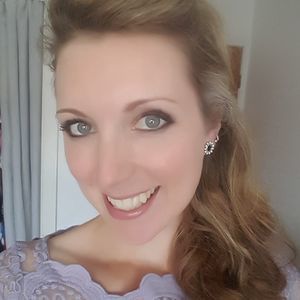 Meet your Posher, Alicia